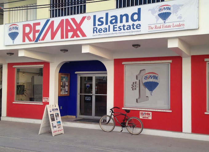 Front view of RE/MAX Island real estate office in Belize